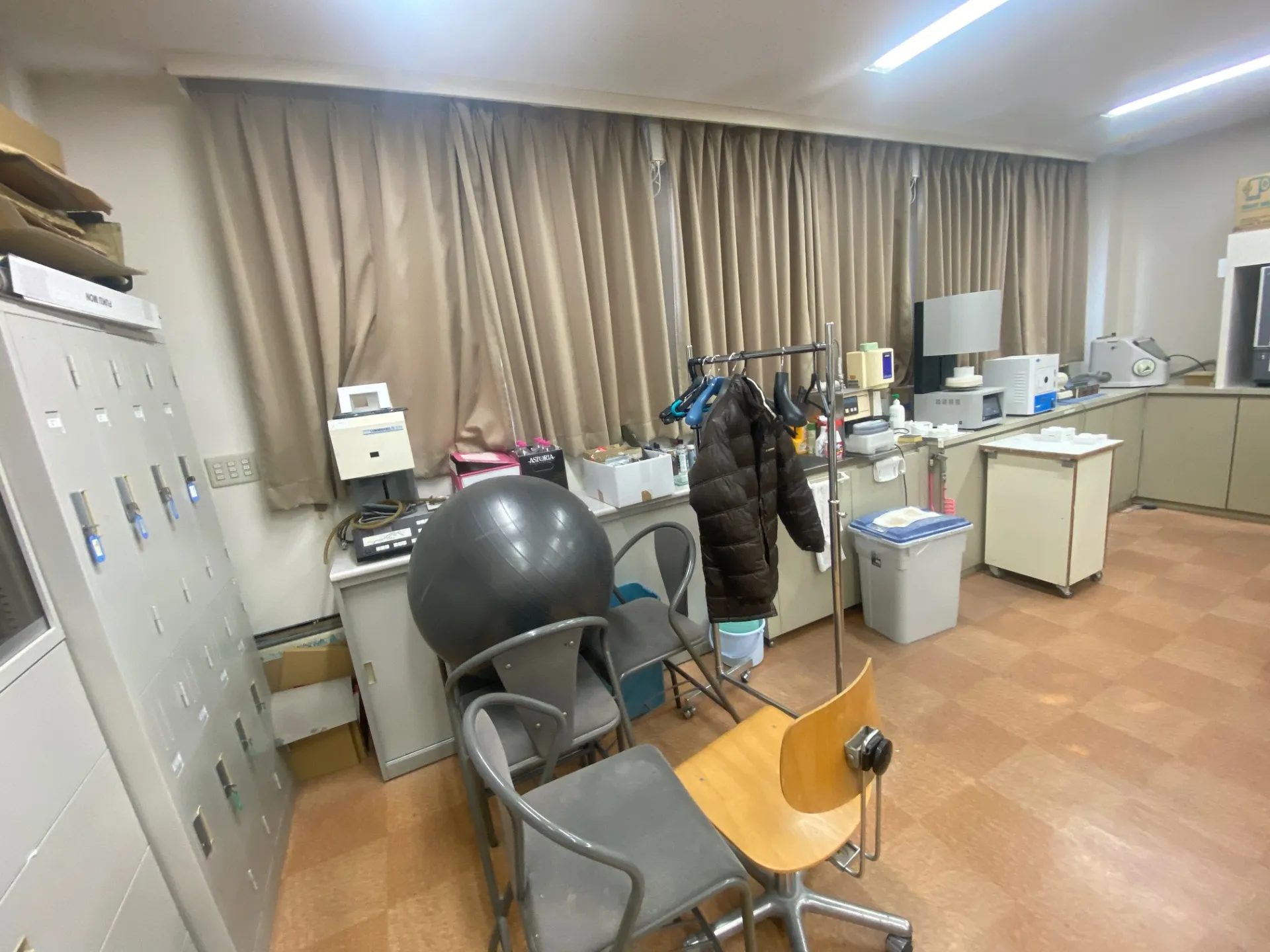 Before【歯科技工場】