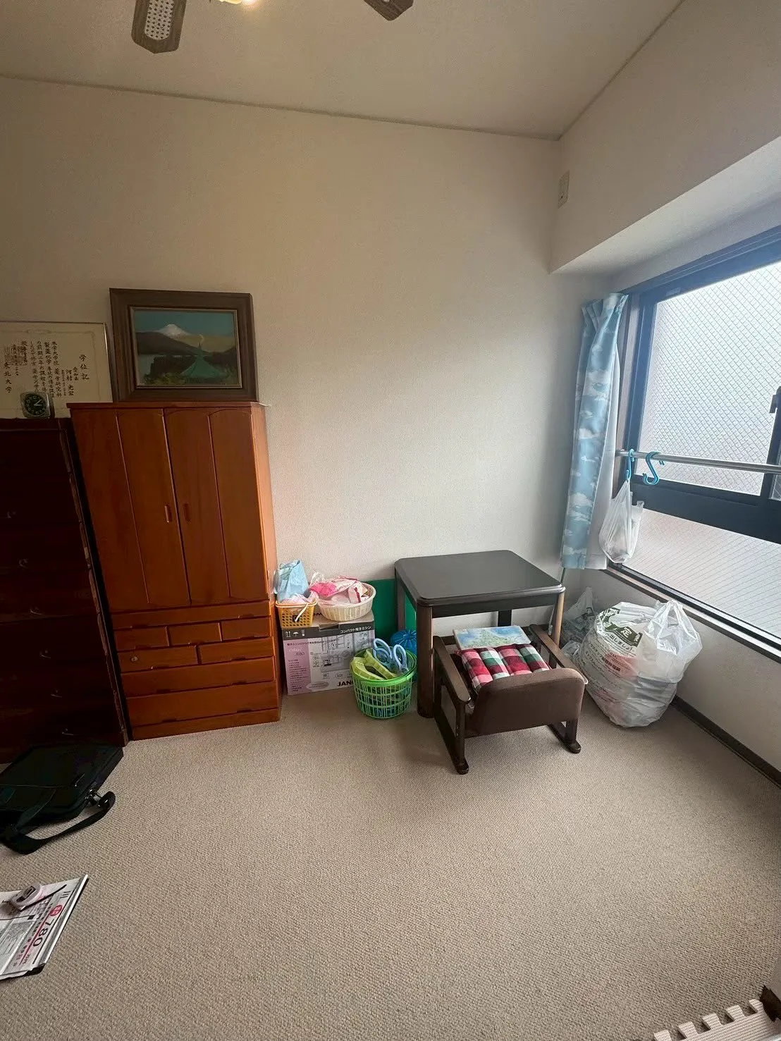 瀬戸市にて「フロアカーペットのダニが気になる」とのことで張替...