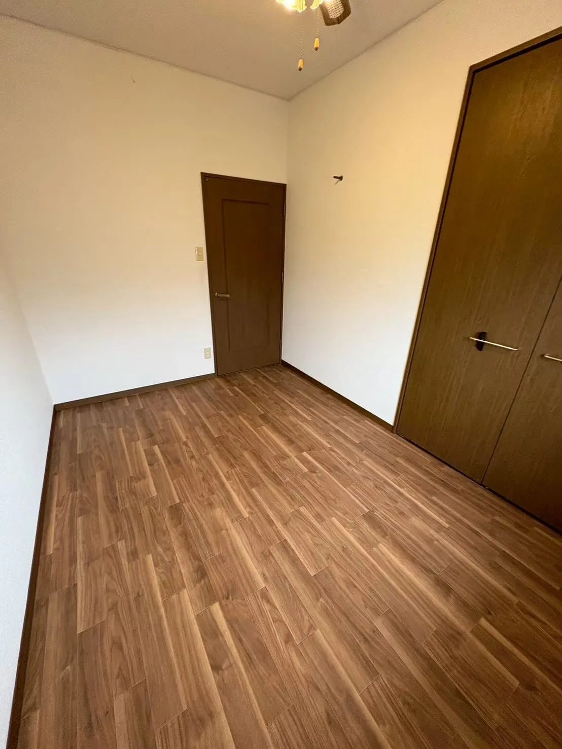 瀬戸市にて「フロアカーペットのダニが気になる」とのことで張替...